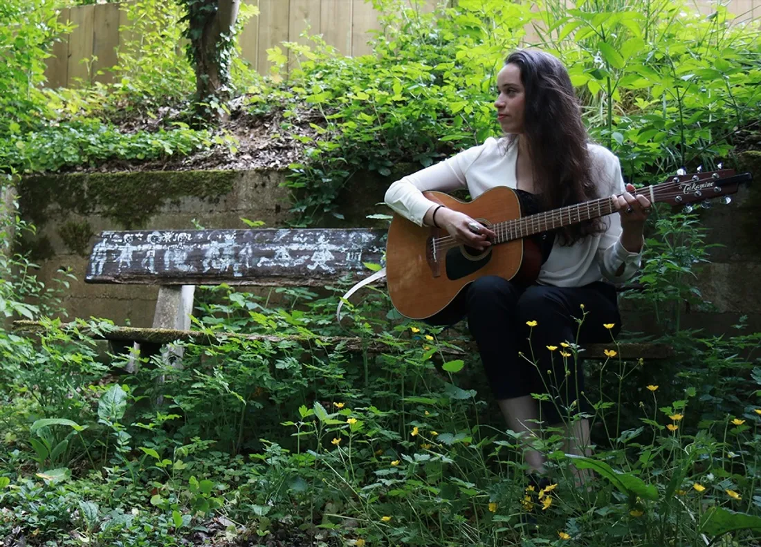 Lola Baï, artiste sarthoise