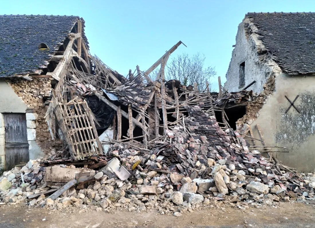 Selon toute vraisemblance, la maison s'est effondrée