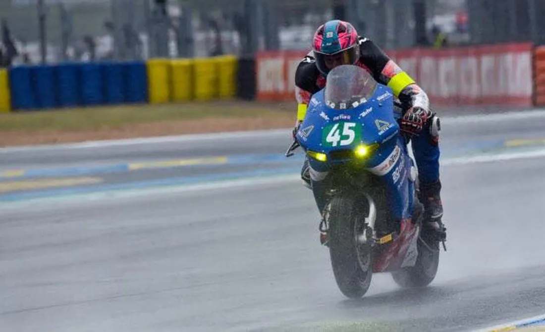 La moto du team sarthois "Metiss"