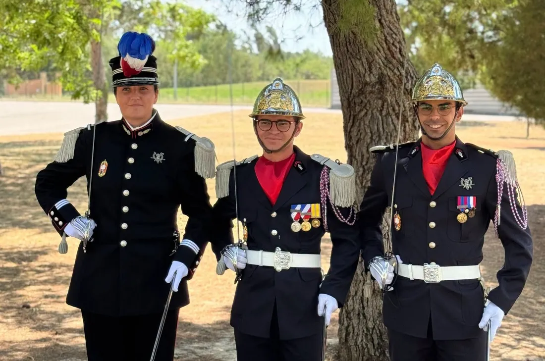 Trois officiers du SDIS de Loir-et-Cher participent aussi au défilé parisien. Photo : SDIS 41.