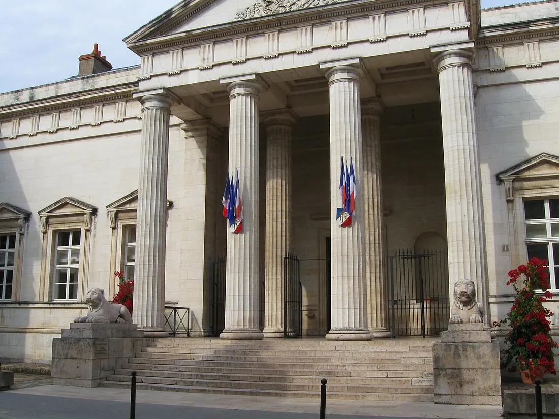 Palais justice Orléans
