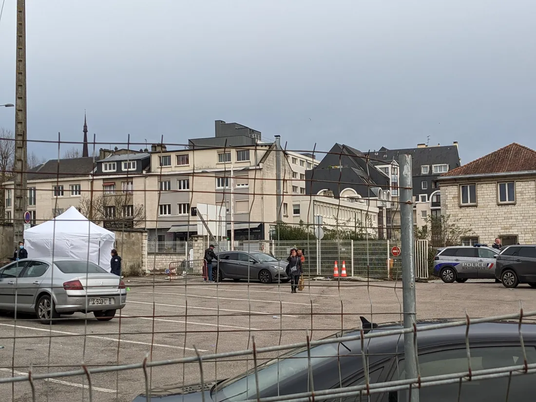 Découverte corps Rouen place Carnot