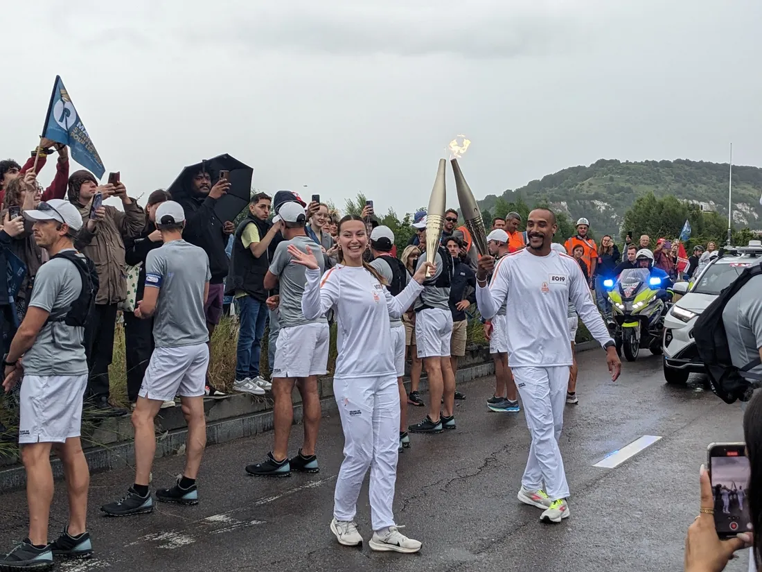 Flamme olympique en Seine-Maritime : retour sur son passage à Rouen