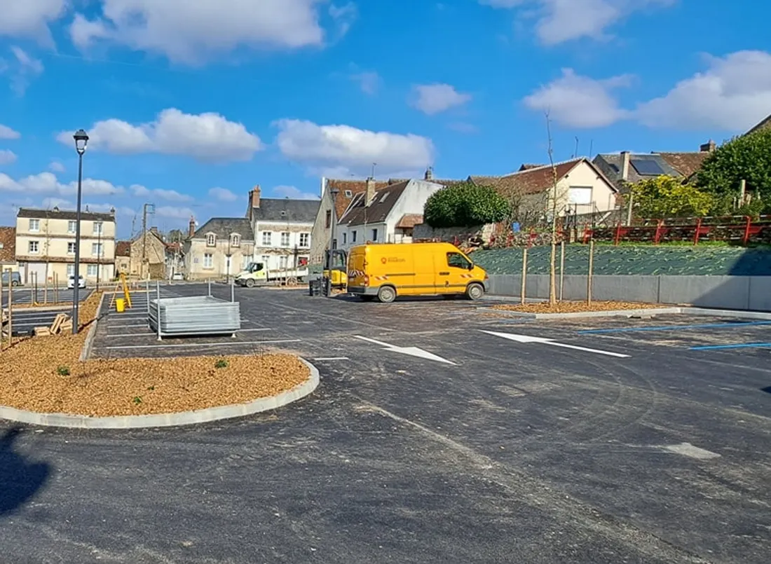 A Nogent-le-Rotrou, la place Sully après les travaux