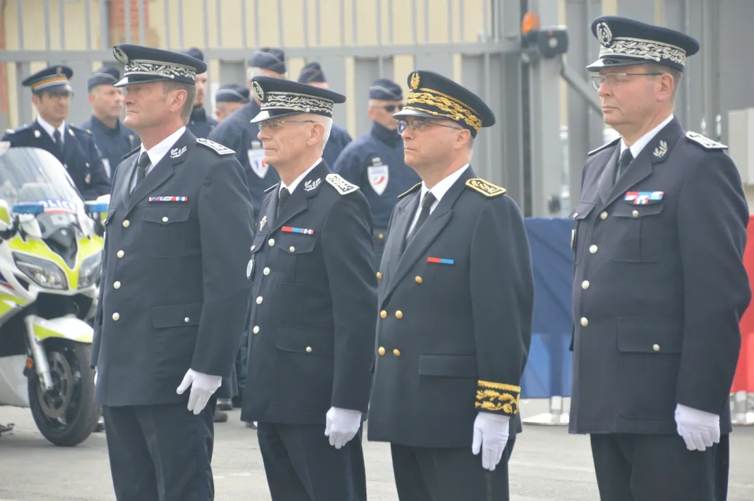 Quatre policiers décorés