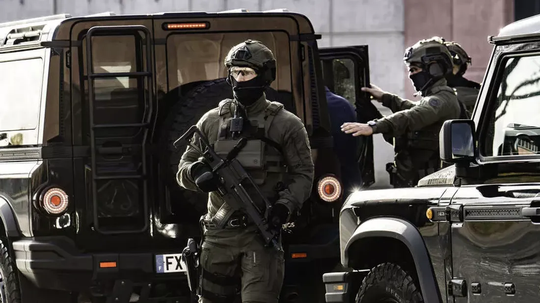 Un homme retranché chez lui à Canteleu 