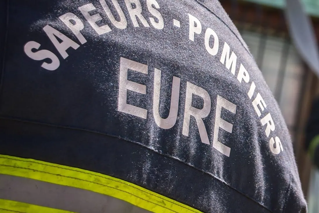 Jusqu'à trente sapeurs-pompiers ont été déployés contre le feu