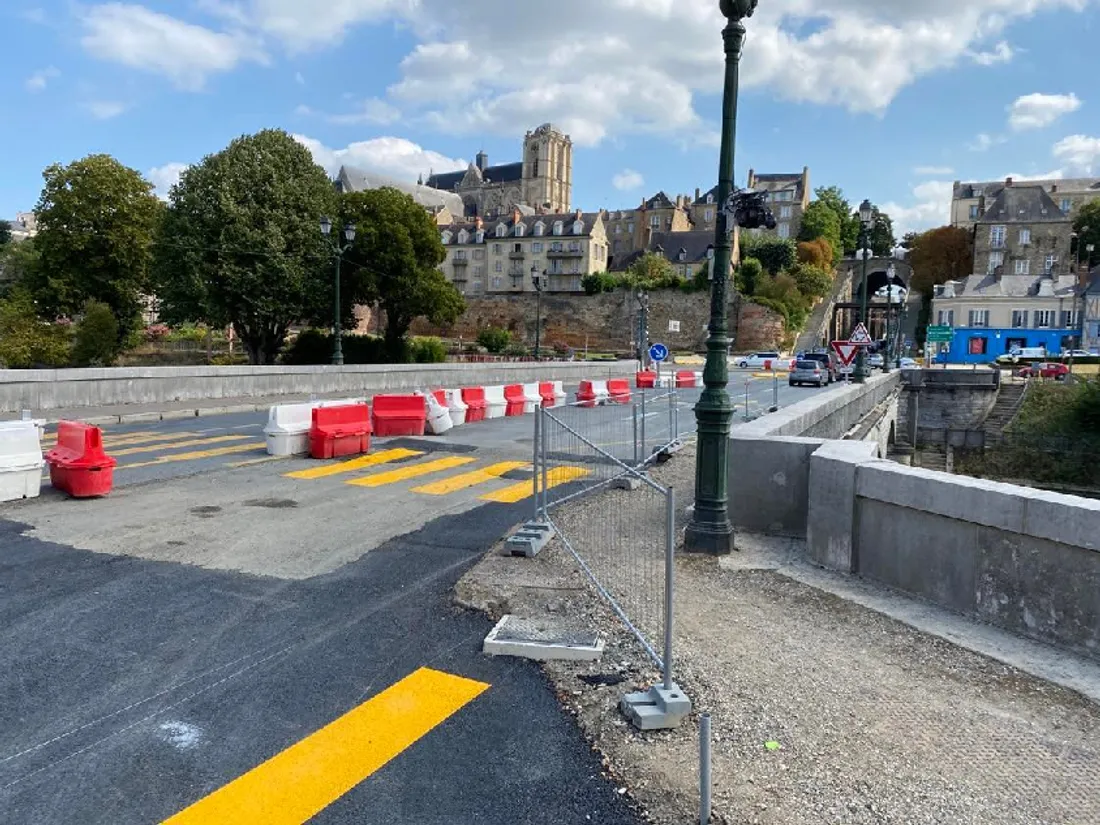 Au Mans, une piste cyclable bidirectionnelle sera aménagée de part et d'autre du pont Yssoir