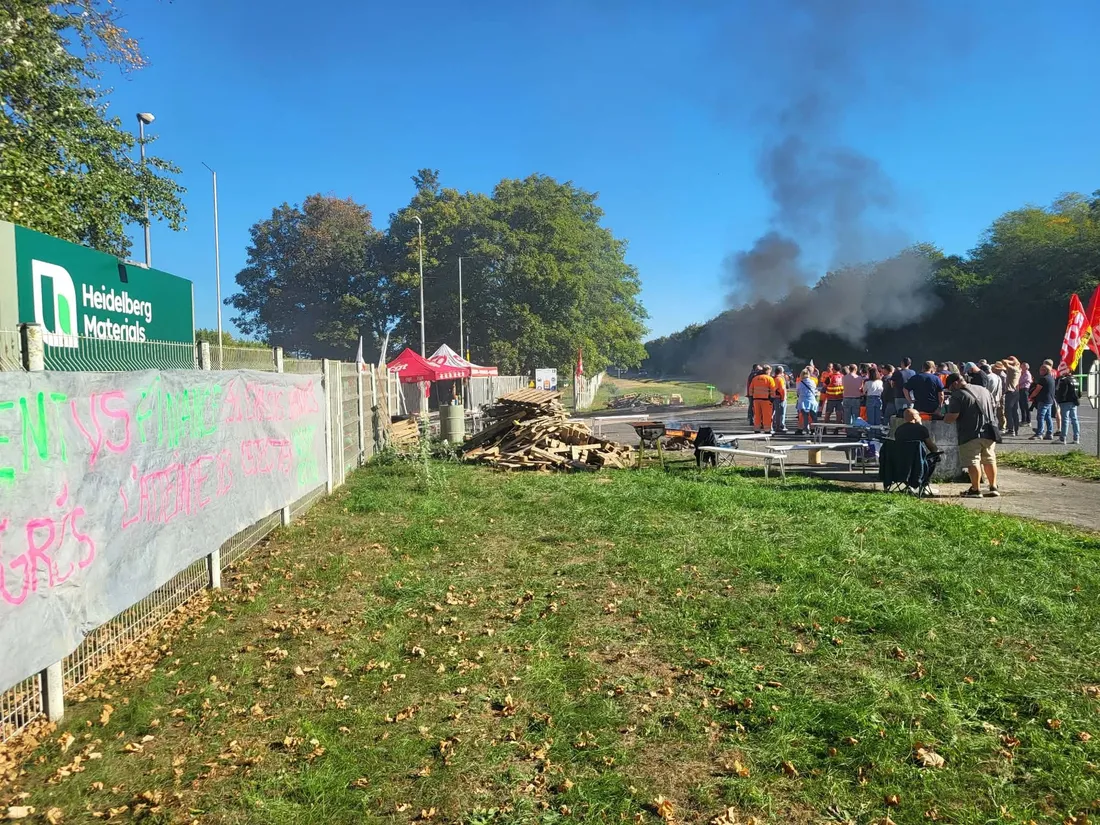 Mouvement de grève à la cimenterie de Ranville