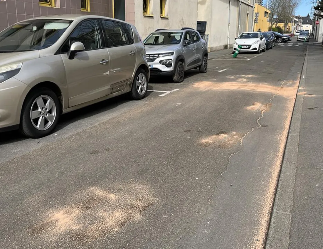 Au Mans, les stigmates de l'accident survenu dans la rue Guillot-Ami