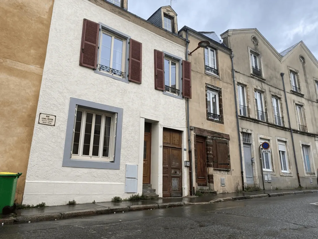 Au Mans, la rue Lionel-Royer