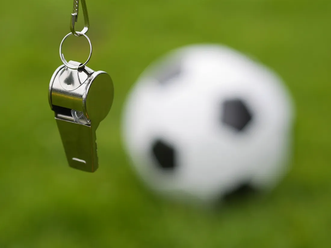 Sifflet arbitre de foot