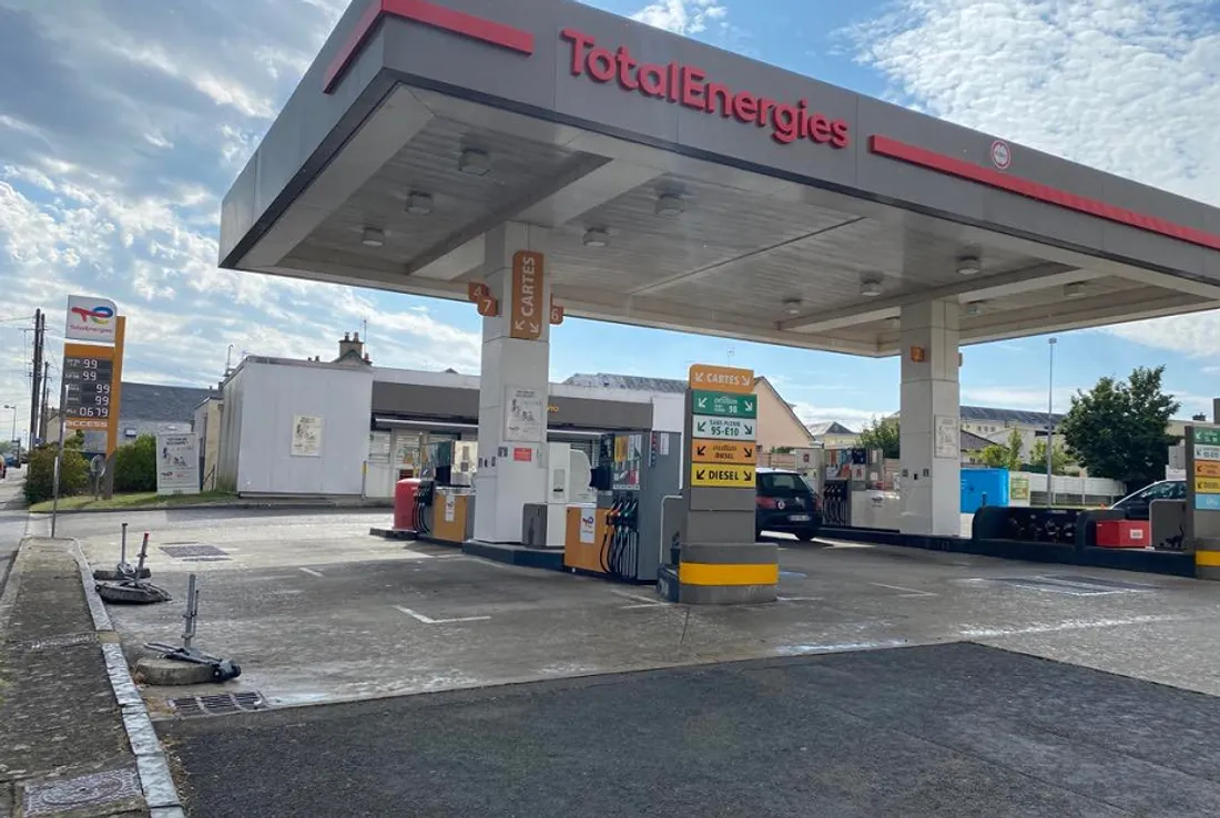 Station-service du groupe Total au Mans