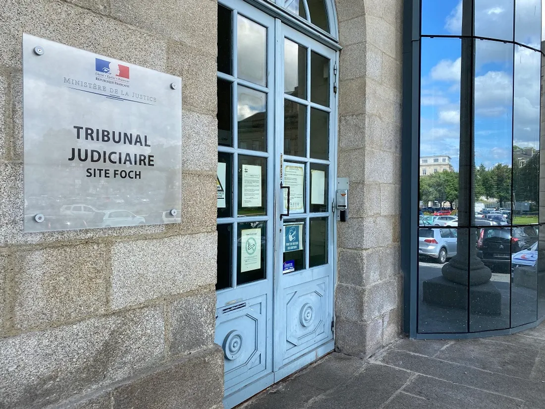 tribunal Alençon entrée