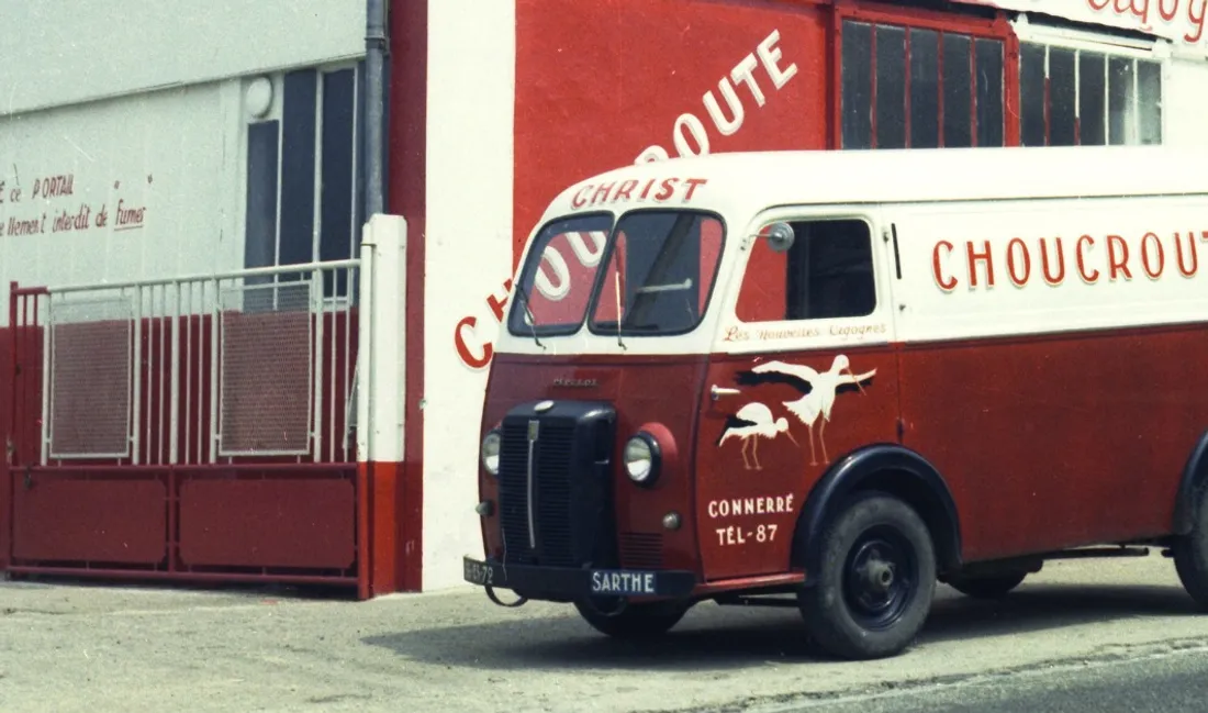 L'entrée de l'usine Christ, à Connerré, dans les années cinquante