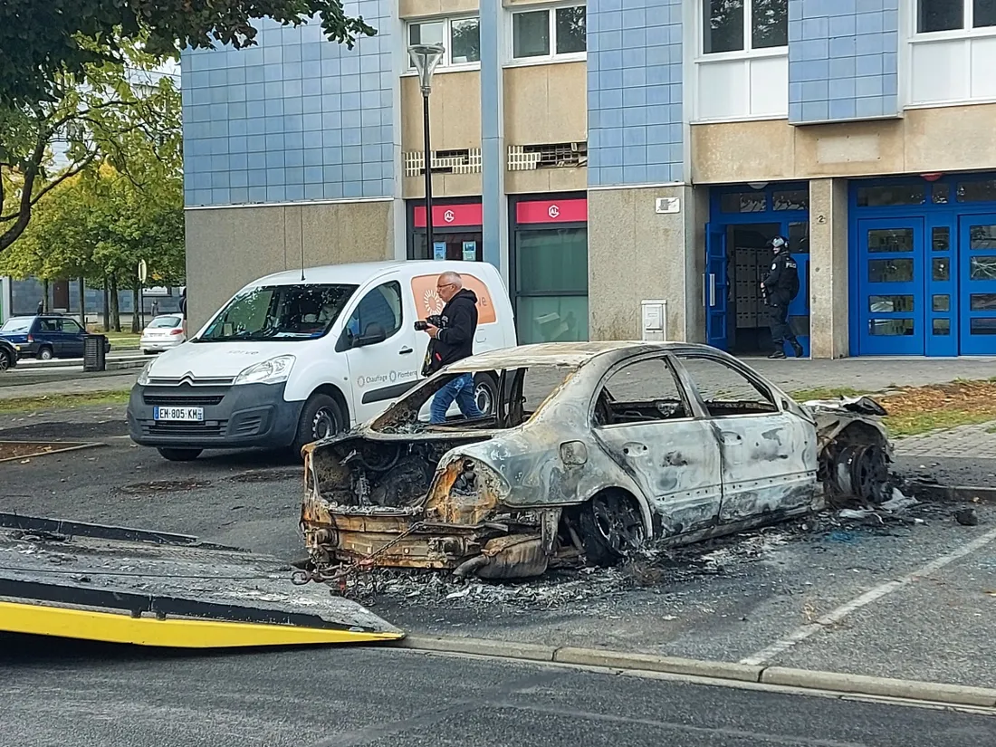 Voitures incendiées Perseigne