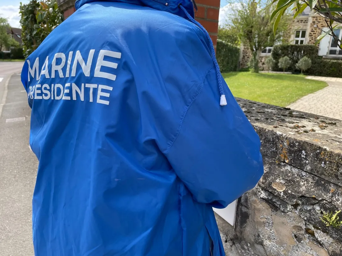 Veste Marine Le Pen