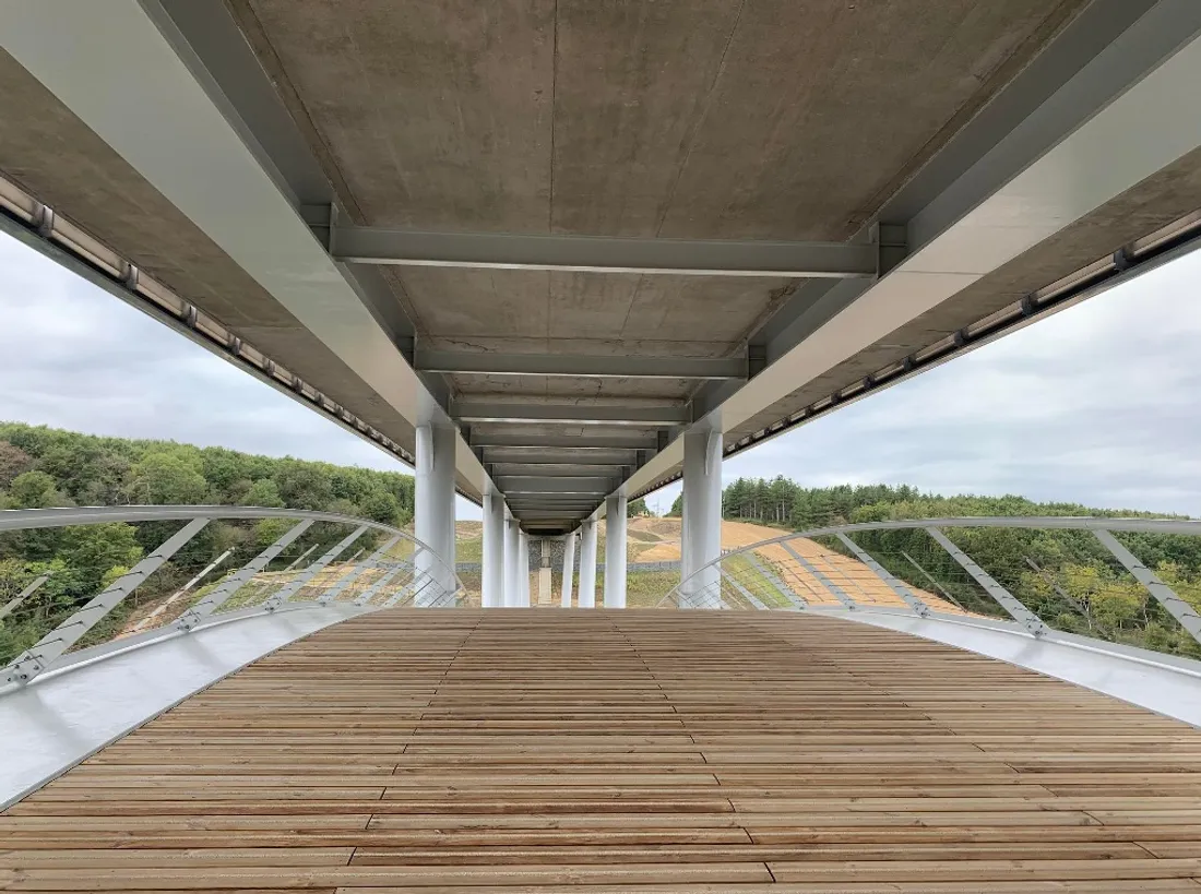 Un cheminement piéton sur le viaduc, en voilà une bonne idée !