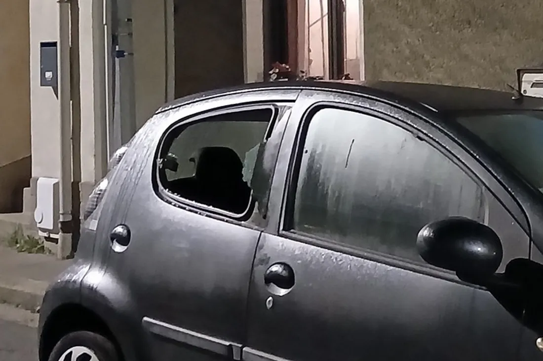 Voiture dégradée au Mans