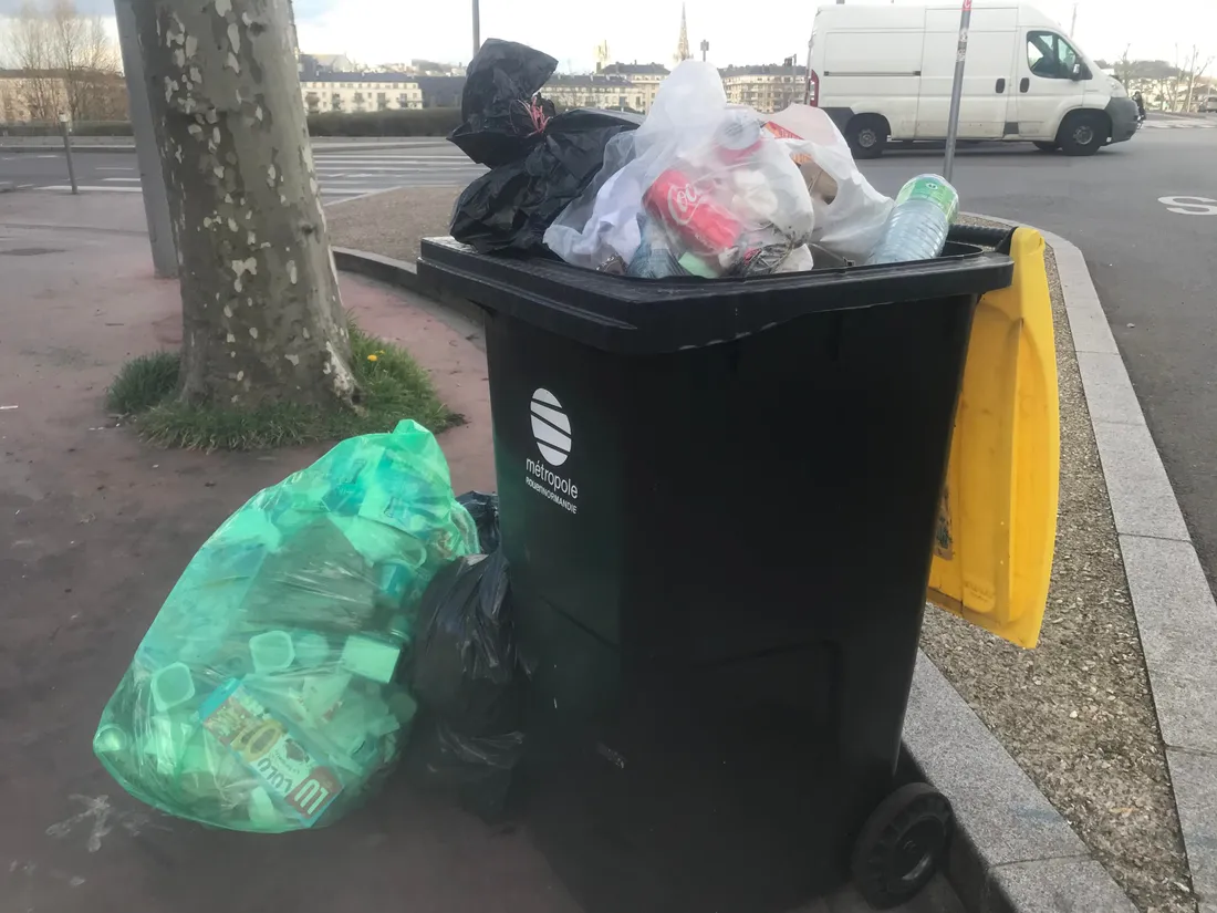 Poubelle Rouen Rive Gauche