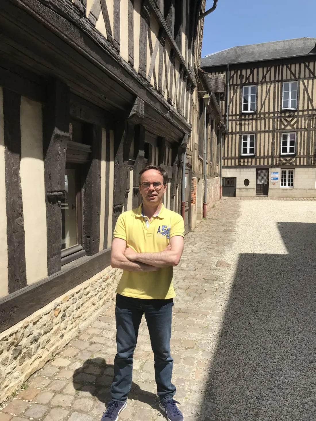 Loic Haubert est professeur d'Histoire-Géo au Lycée Frémont de Lisieux