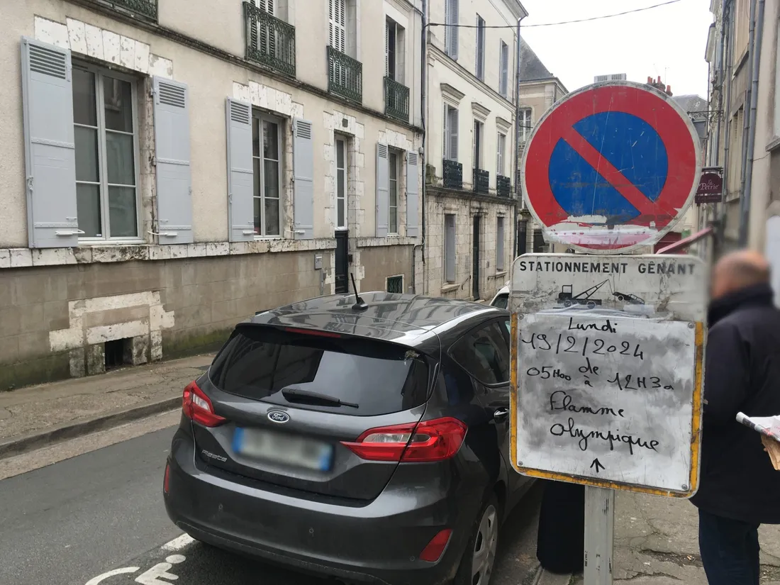 Stationnement interdit flamme olympique