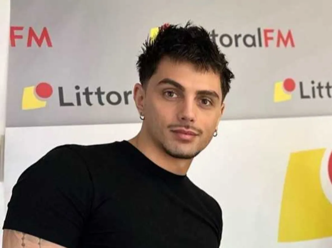 Gianni dans les studios de Littoral FM 