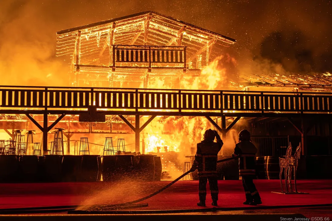 Feu au village de Noël du Barcarès