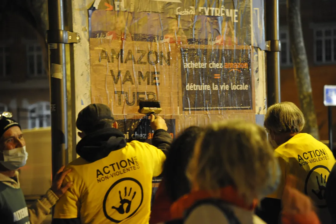 Perpignan : action "stop au monde d'Amazon"