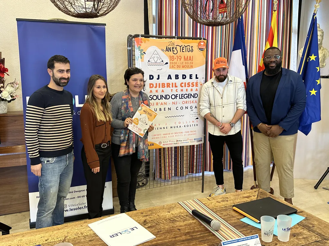 Conférence de presse "Les Ânes Têtus" au Soler