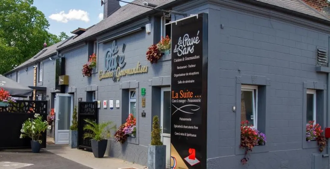 Le Pavé de Sars à Sars-Poteries