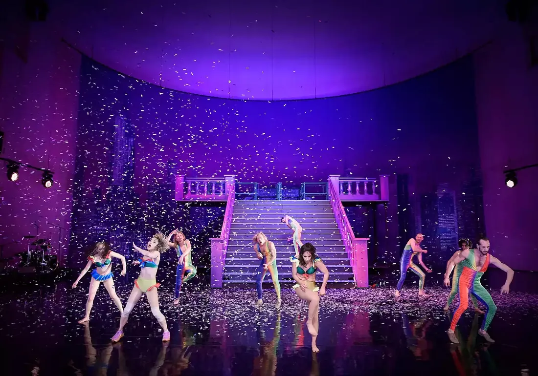 spectacle "DRAMA" et de ses 10 danseuses et danseurs