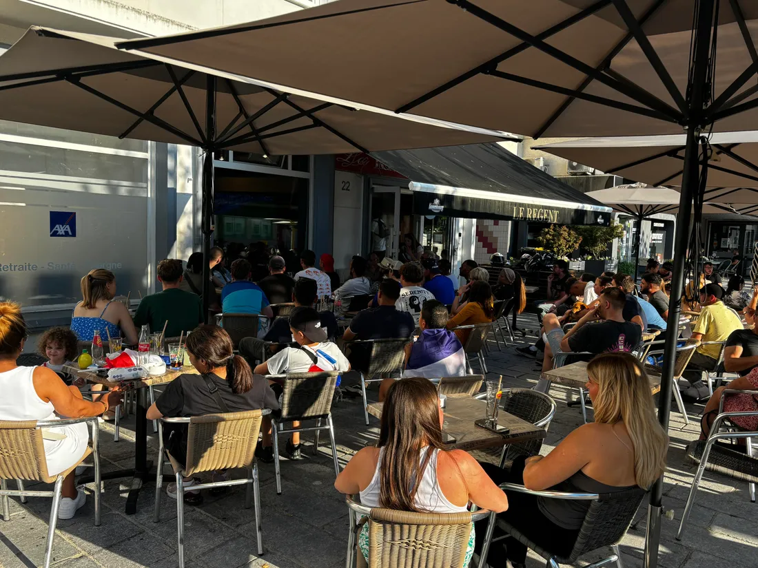 Bleus Football terrasse