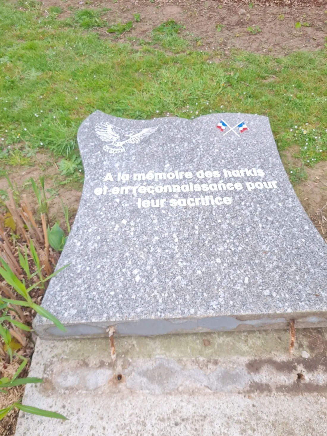 Stèle Harkis