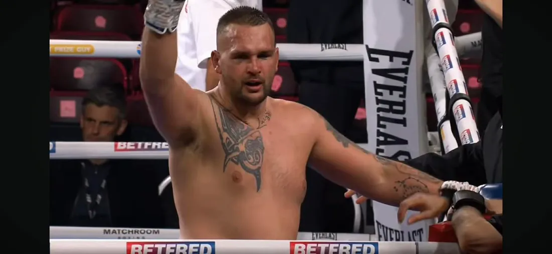 David Spilmont met KO Jordan Thompson