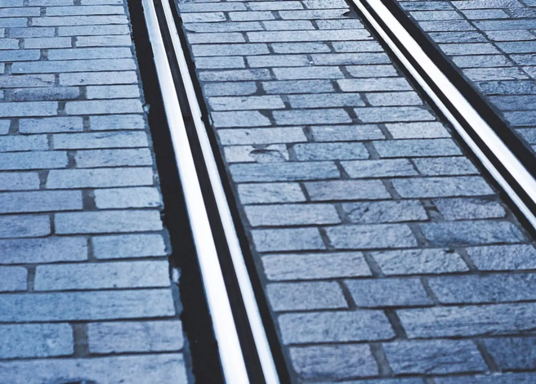 Rails de tram - photo d'illustration