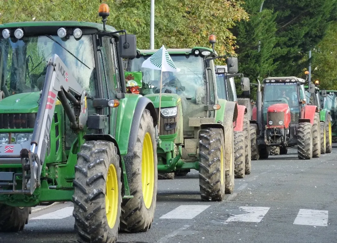 Les agriculteurs se mobilisent dans plusieurs départements.