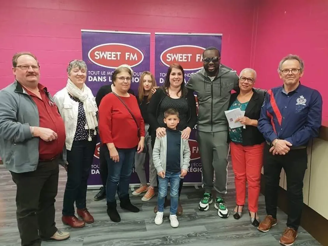 SWEET FM