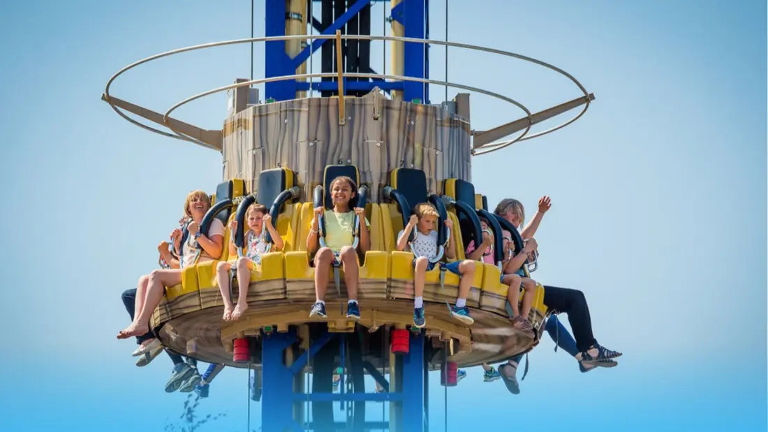 GAGNEZ VOS ENTRÉES POUR TOUTE LA FAMILLE À DENNLYS PARC !