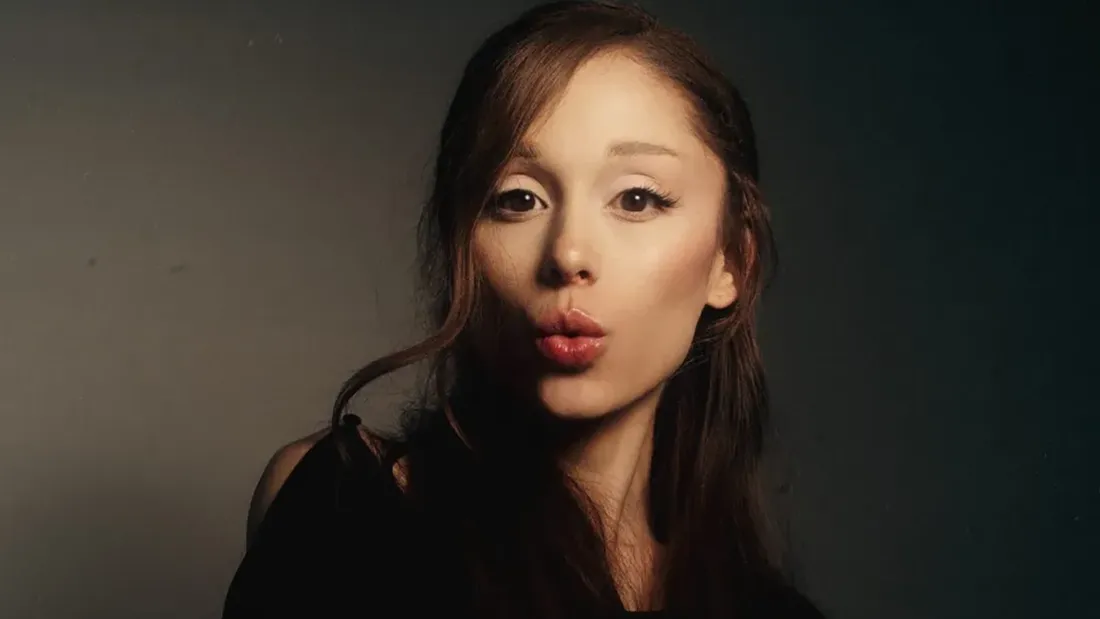 Ariana Grande s'apprête à dévoiler « Petal » !