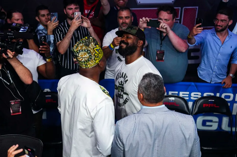 Jon Jones répond au call out de Francis Ngannou