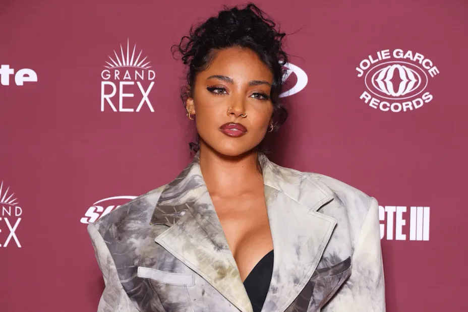 Wejdene dévoile son album « Unmade »