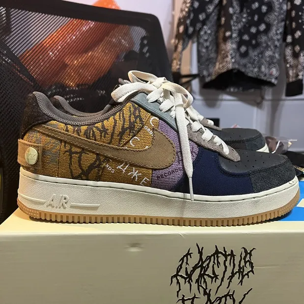Travis Scott et Nike lancent une collection rétro pour la Coupe du...