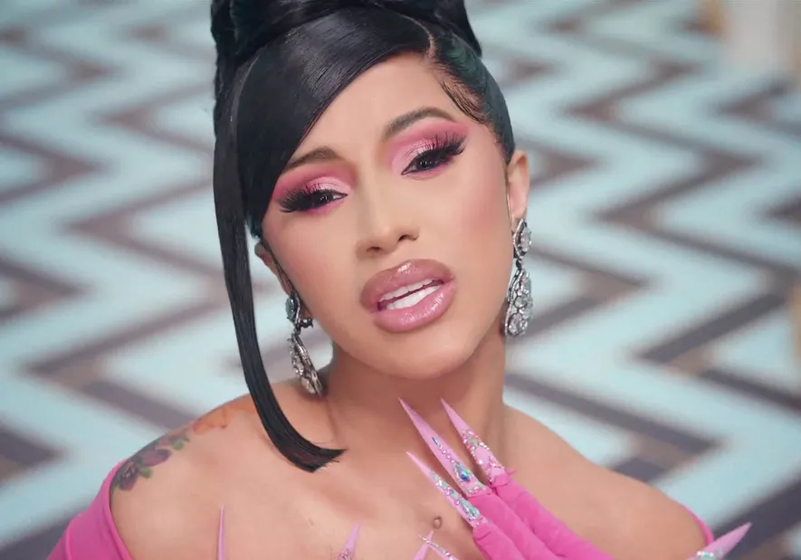 Cardi B : Nouvel album en espagnol en préparation ?