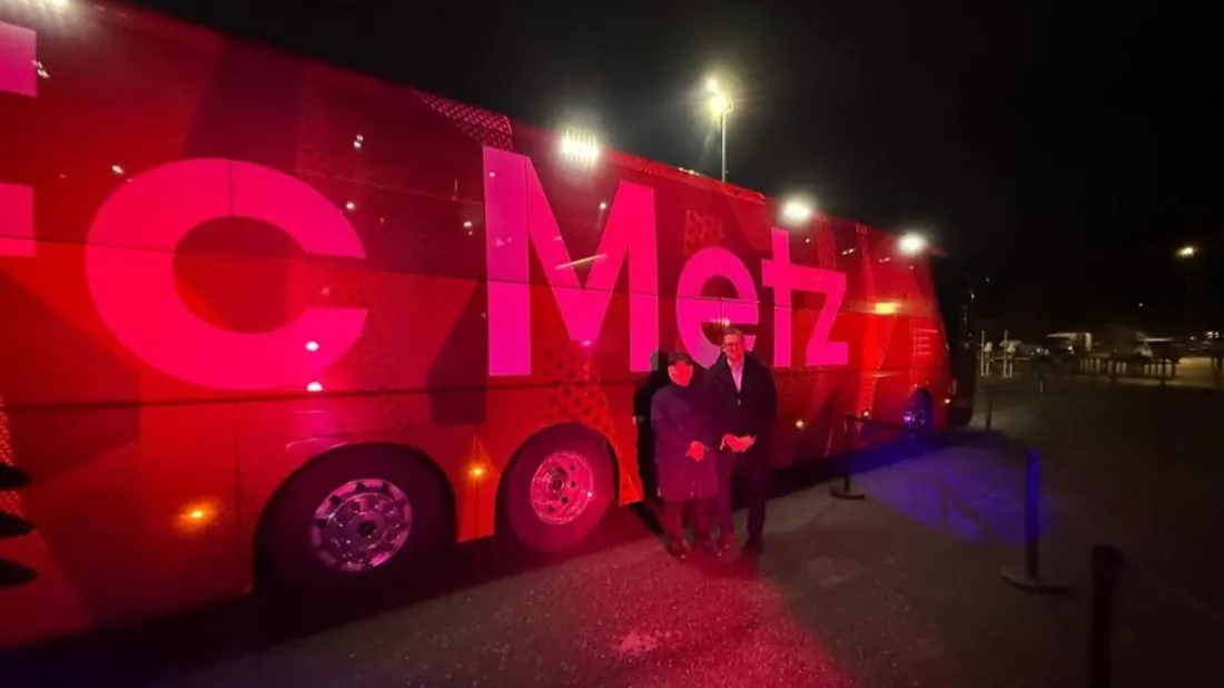 FC Metz : Les transports SHIDLER présentent le nouveau bus des grenats