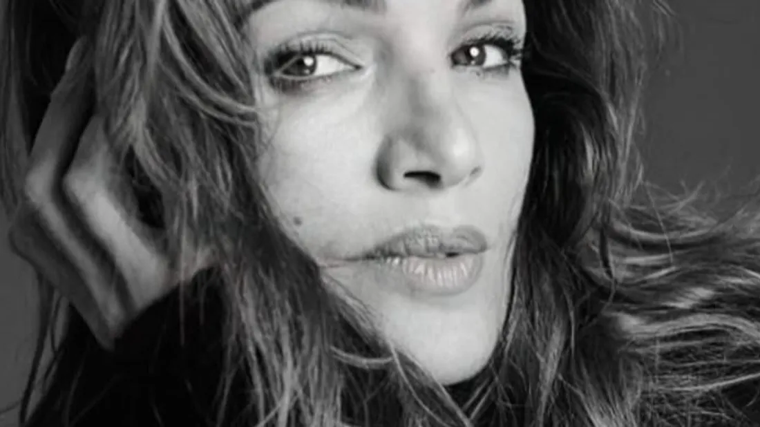 L’actrice Nadia Farès retrouvée inconsciente dans une piscine à Paris