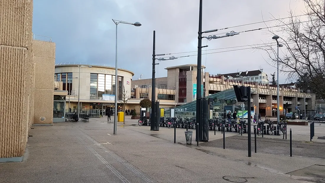 Dijon : le nouveau de nom de la cour de la gare inauguré le 19 mai 