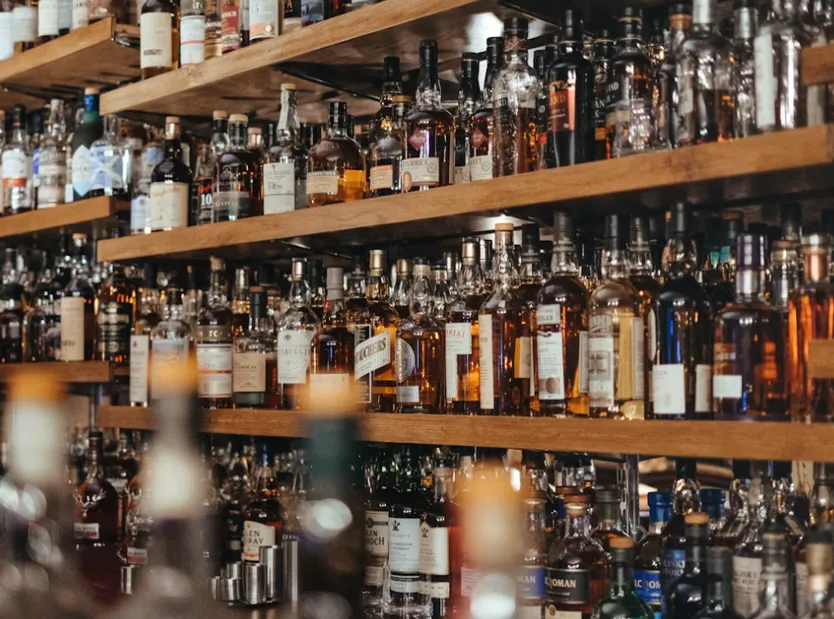 Quand la génération Z fait chuter l’industrie mondiale de l’alcool