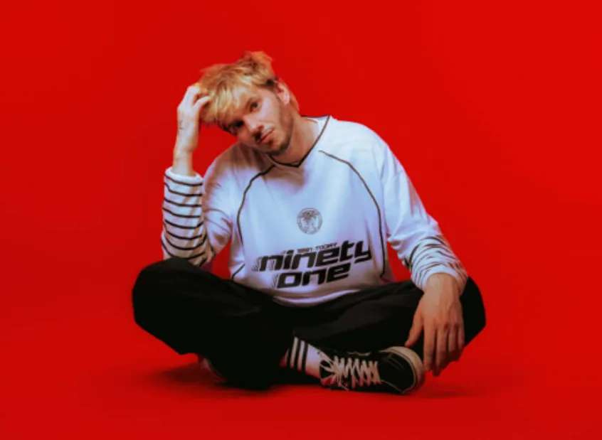 Open World, le nouveau road trip musical de Fakear