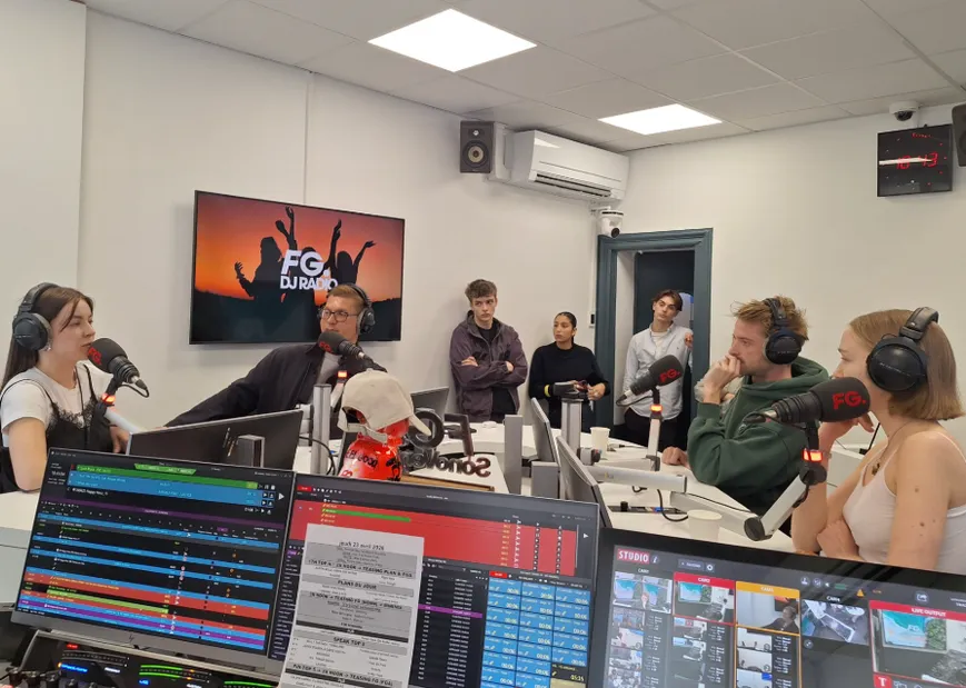 Le journaliste Max Laulom invité d'Antoine Baduel